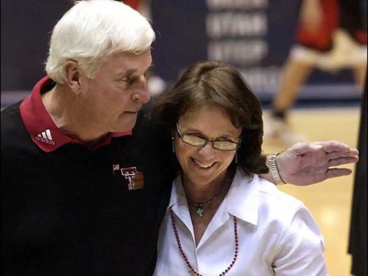 Bobby Knight's Wife