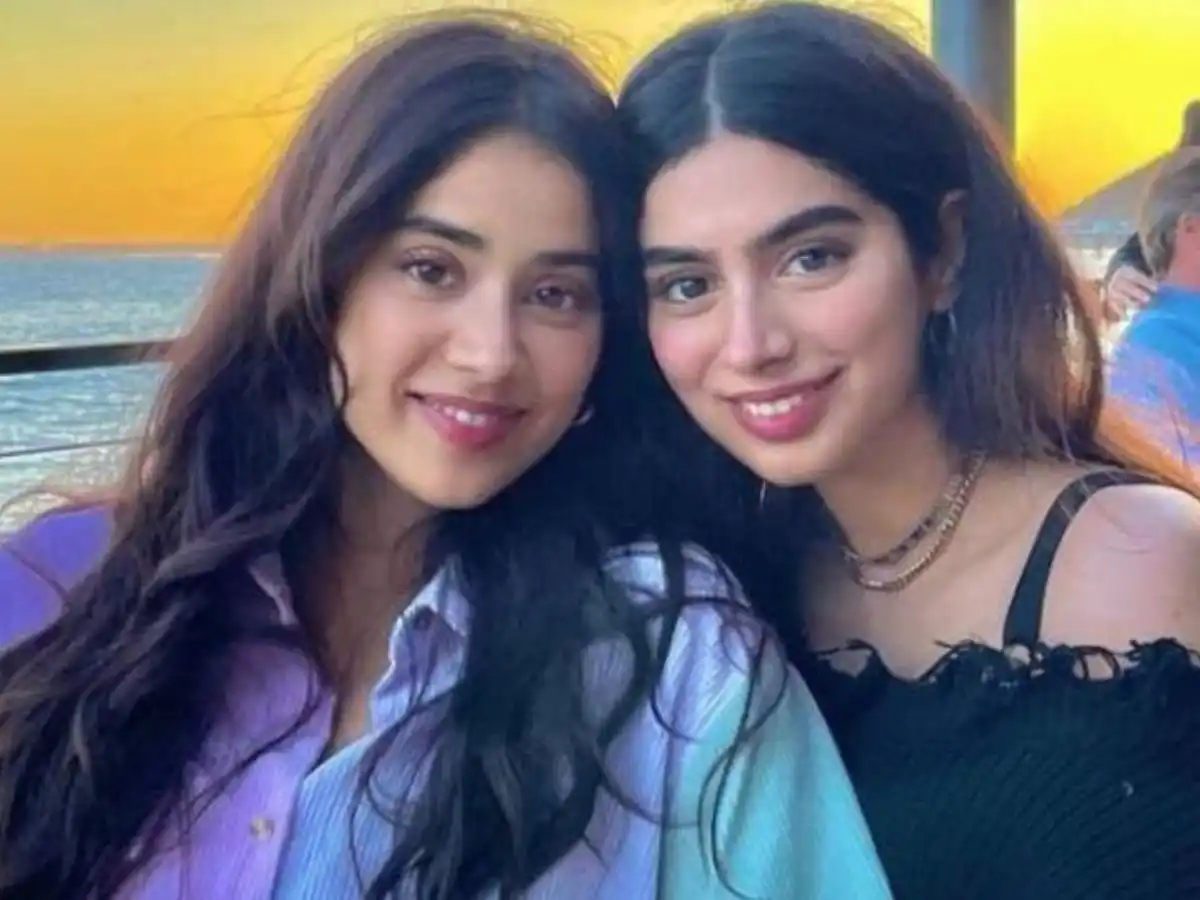 janhvi kapoor sister